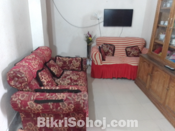 এক সেট সোফা (২:২:১)